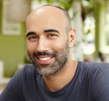 Roberto G.